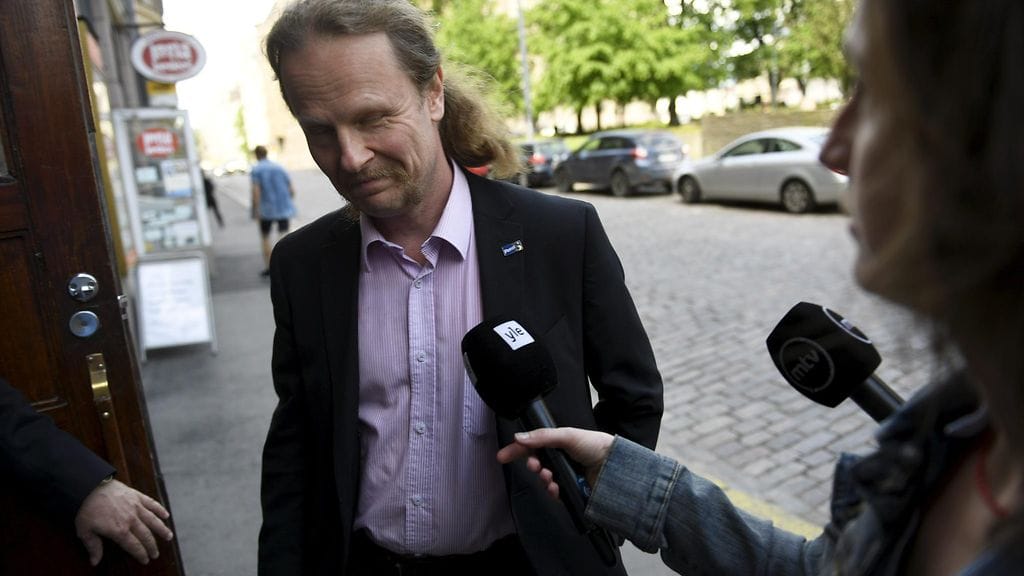 Eerola on perussuomalaisten kolmas varapuheenjohtaja. Hän on kiistänyt syyllistyneensä rikokseen.