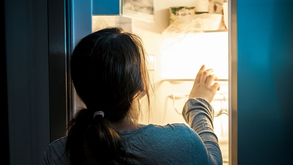 Jääkaapilla ei kannata ravata iltamyöhään.