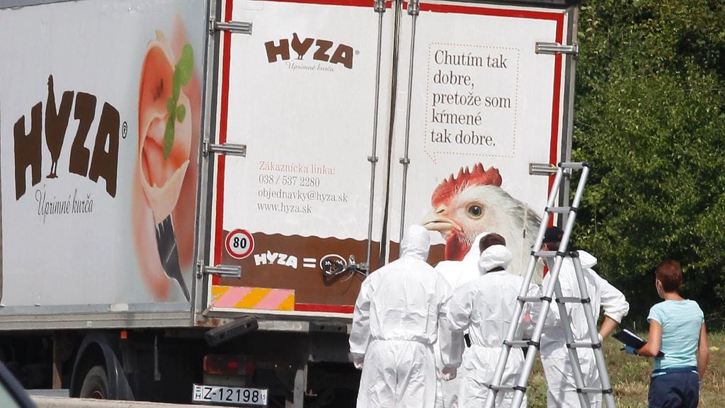 71 pakolaista löytyi kuolleina kylmäautosta Itävallassa syksyllä 2015.