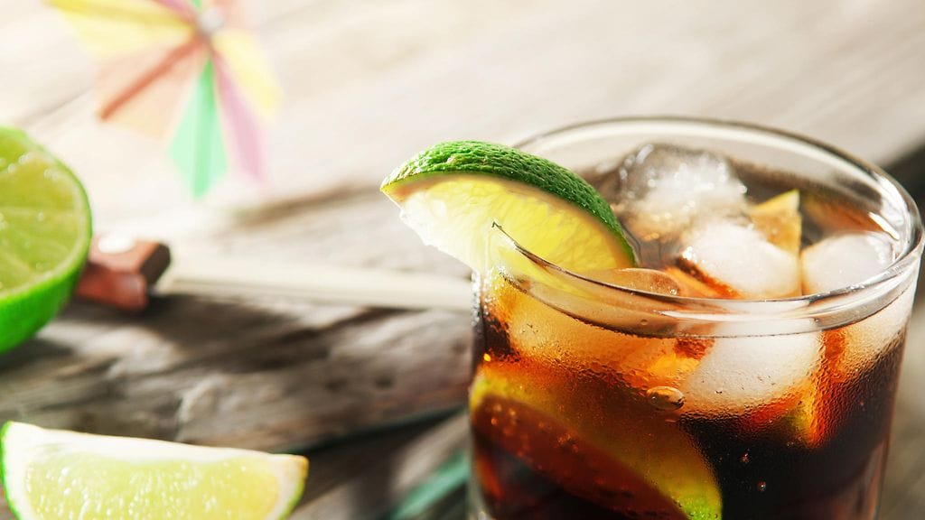 Rommicolasta tulee Cuba Libre, kun siihen lisää limeä.