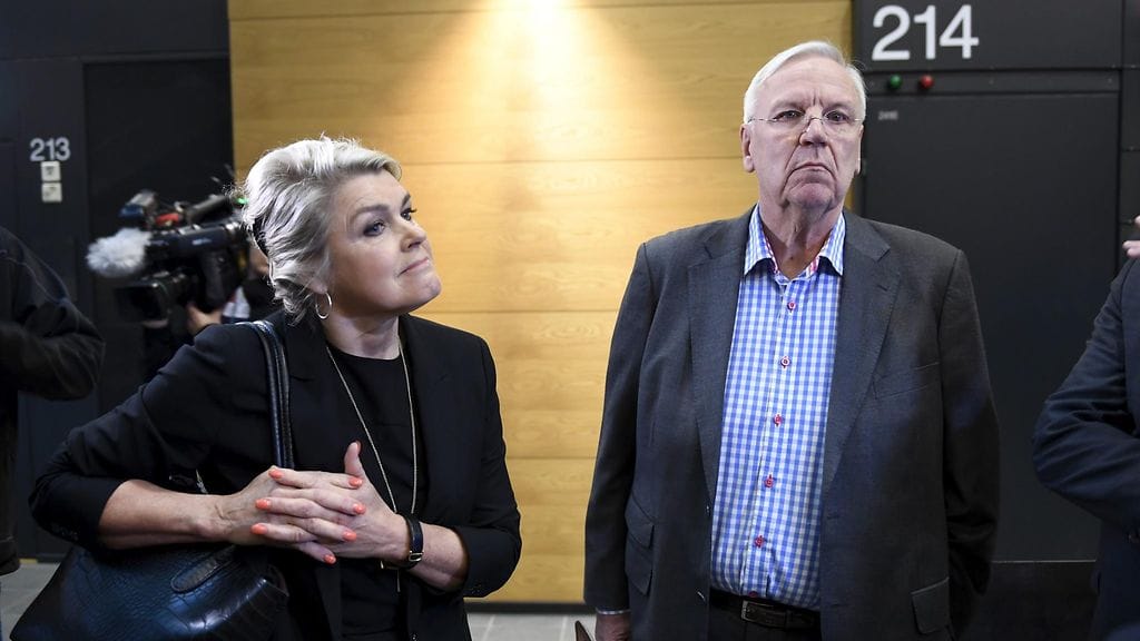 Vantaan entinen kaupunginjohtaja Jukka Peltomäki ja arkkitehtitoimisto Forma-Futuran omistaja Leila Tuominen Helsingin käräjäoikeudessa tiistaina 27. syyskuuta 2016.