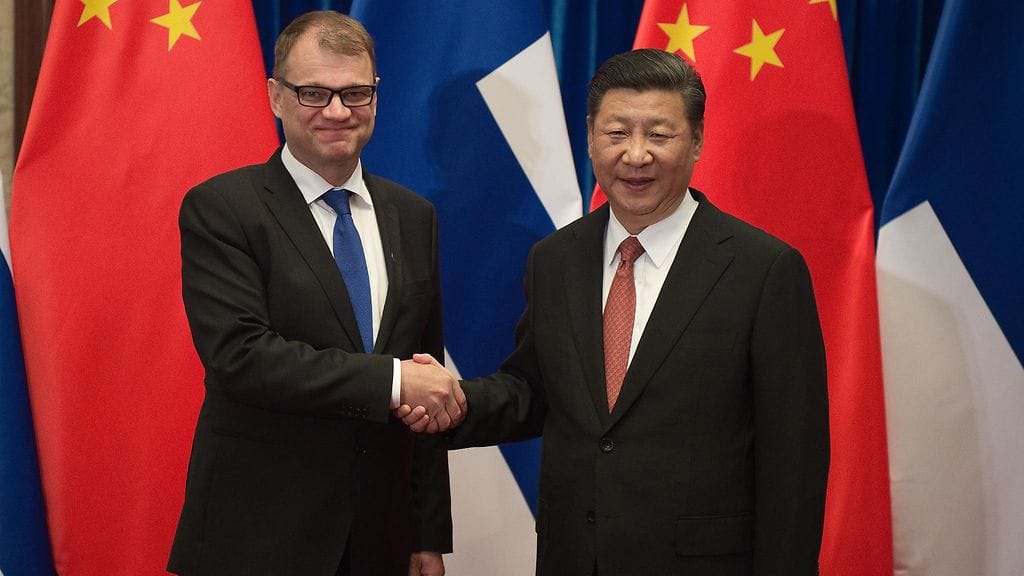 Pääministeri Juha Sipilä tapasi eilen Kiinan presidentin Xi Jinpingin Pekingissä.