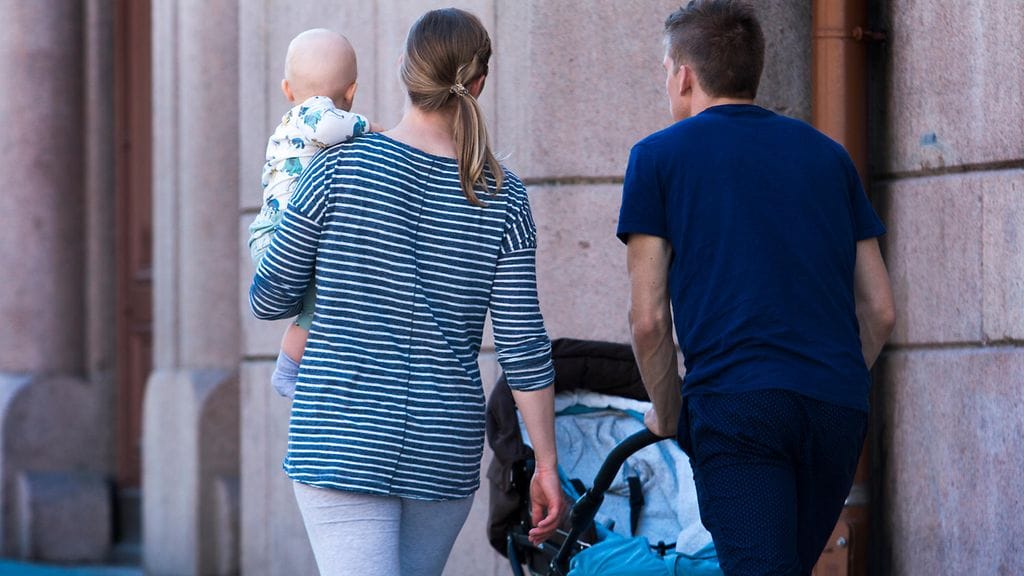 Lapsuuden sosioekonominen asema voi vaikuttaa ihmisen terveyteen vielä aikuisenakin. Kuvituskuva.