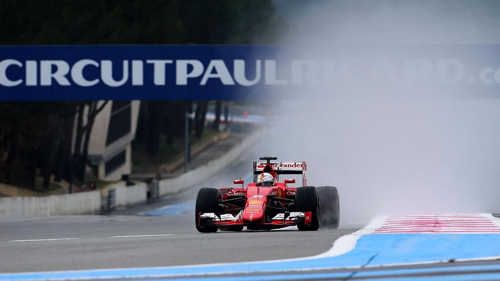 Sebastian Vettel rengastesteissä Paul Ricardin radalla.