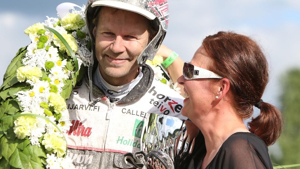 Mika Forssilla riitti hymyä Venicen voiton myötä.