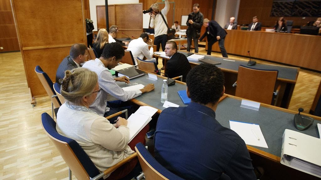 Kuubalaisten lentopalloilijoiden raiskausoikeudenkäynnin pääkäsittely alkoi Pirkanmaan käräjäoikeudessa elokuussa 2016.