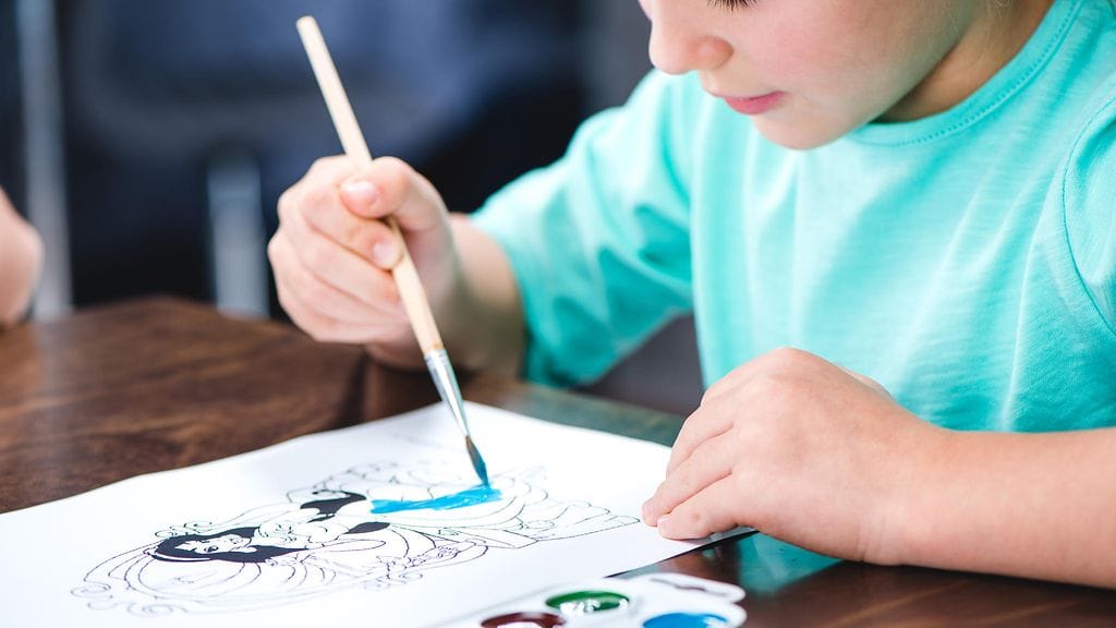 Älykkyyden ja eliniän välistä yhtettä selittää esimerkiksi tupakointi ja aikuisiän sosioekonominen asema. Kuvituskuva.