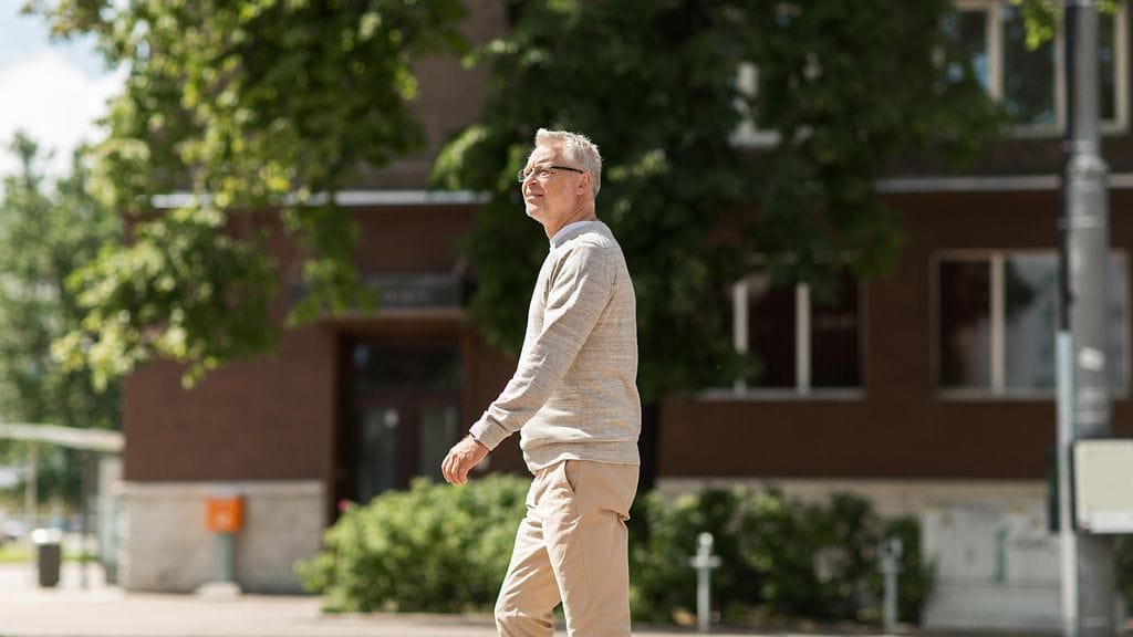 Eläkeläistä saattaa pelottaa, ettei vapaudesta ehdikään terveyden pettämisen takia nauttia. Kuvituskuva.