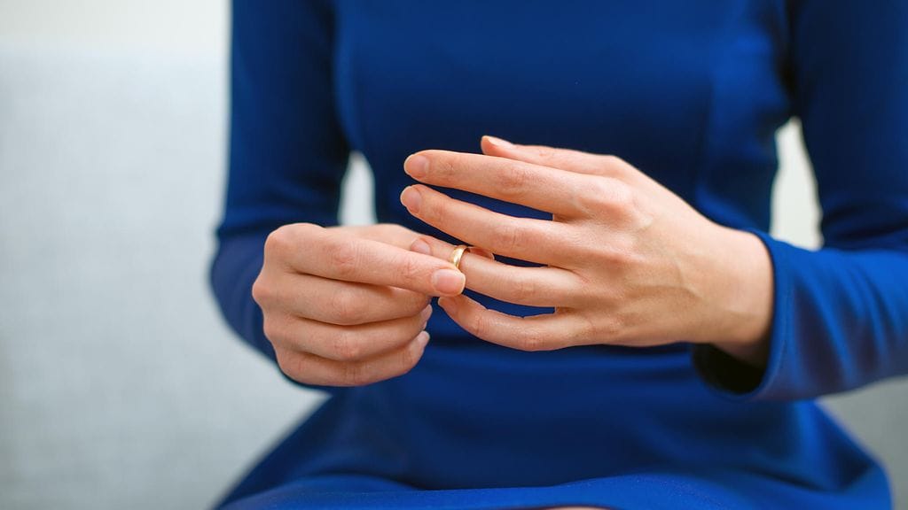 Tällä hetkellä filippiiniläiset voivat päättää avioliittonsa vain mitätöintiin. Kuvituskuva.