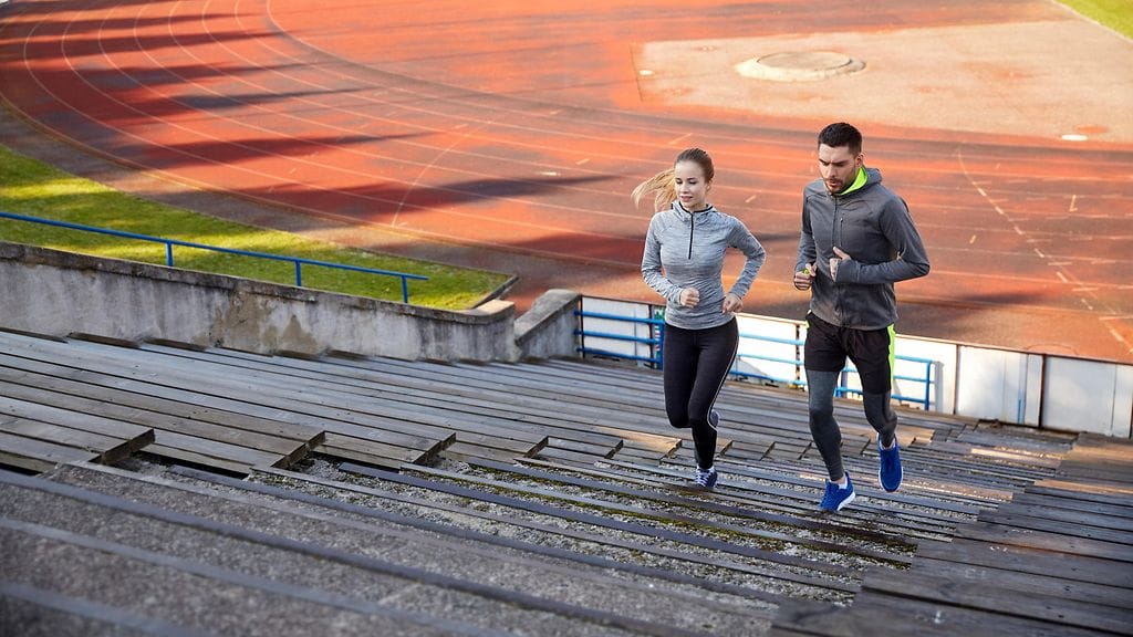Yhdessä maratonille treenannut pariskunta suosittelee samaa haastetta kaikille pareille.