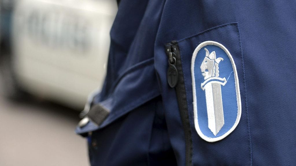 Tuleen syttynyt mies on saanut hoitoa jalkoihin, käsiin ja kasvoihin kohdistuneiden palovammojen vuoksi.