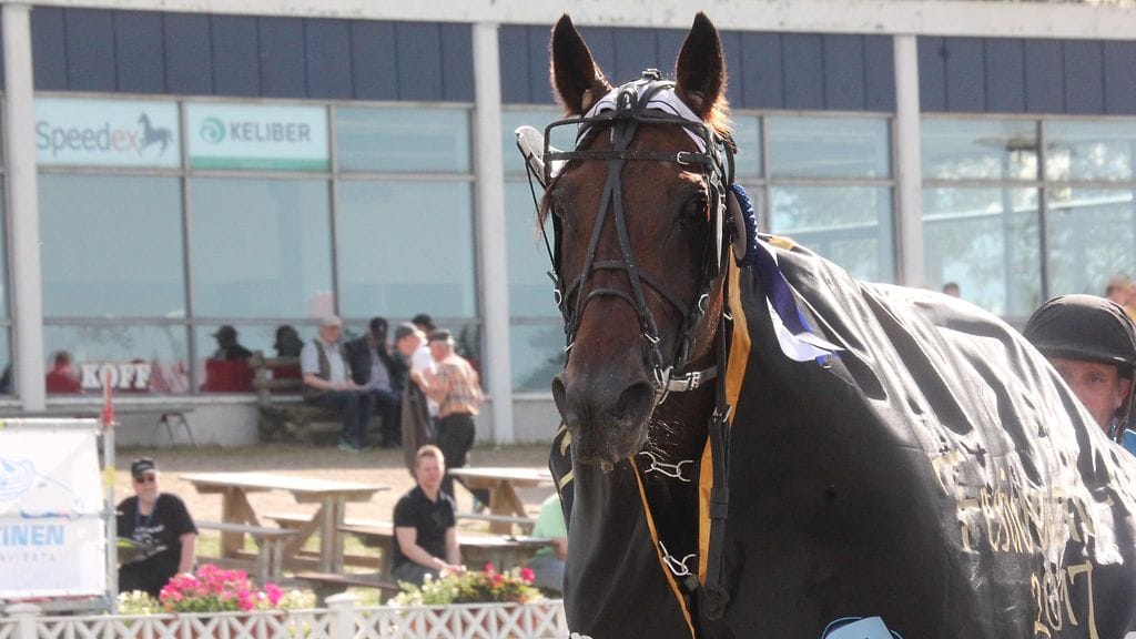 Up-Date Hoss juhli Festivaaliajossa.