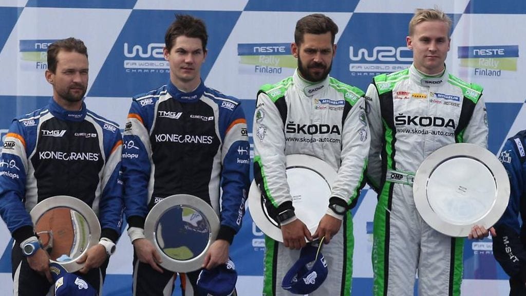 Viime vuoden Suomen MM-rallissa Esapekka Lappi (oik.) ja Janne Ferm (2. oik.) voittivat WRC2-luokan. Teemu Suninen (2. vas.) ja hänen kartturinsa Mikko Markkula (vas.) olivat toisia.