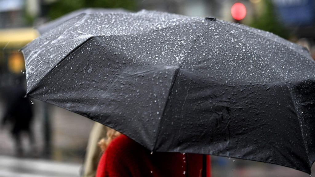 Aleksi Jokelan mukaan sunnuntaina on odotettavissa runsaita sateita etenkin maan keskiosiin, Savoon, Kainuuseen ja Pohjois-Pohjanmaalle.