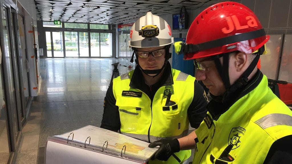 johtava palotarkastaja Janne Rautasuo ja palotarkastaja Juhan-Petteri Laakso