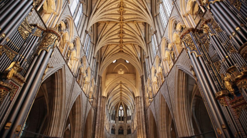 Vihkipaikkana toimiva Westminster Abbey on melkein 1 000 vuotta vanha kirkko.