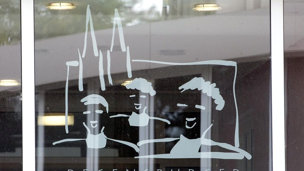 Raportin mukaan yli 500 poikaa on joutunut seksuaalisen hyväksikäytön tai väkivallan uhriksi Saksassa Regensburger Domspatzen -katedraalikoulussa.