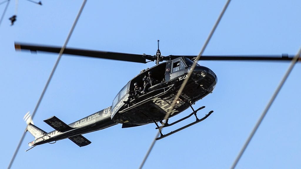 Syyttäjän mukaan poliisihelikopterin tulisi suojella kansalaisia.