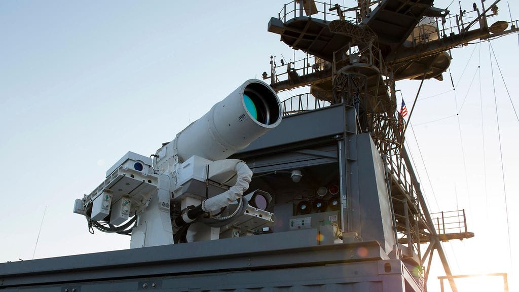 Laser Weapons System, eli LaWS on tiettävästi maailman ensimmäinen toimiva laserase.