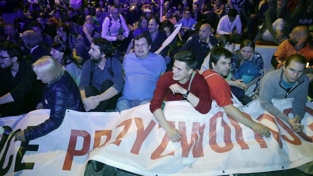 Mielenosoituksia Varsovassa 2