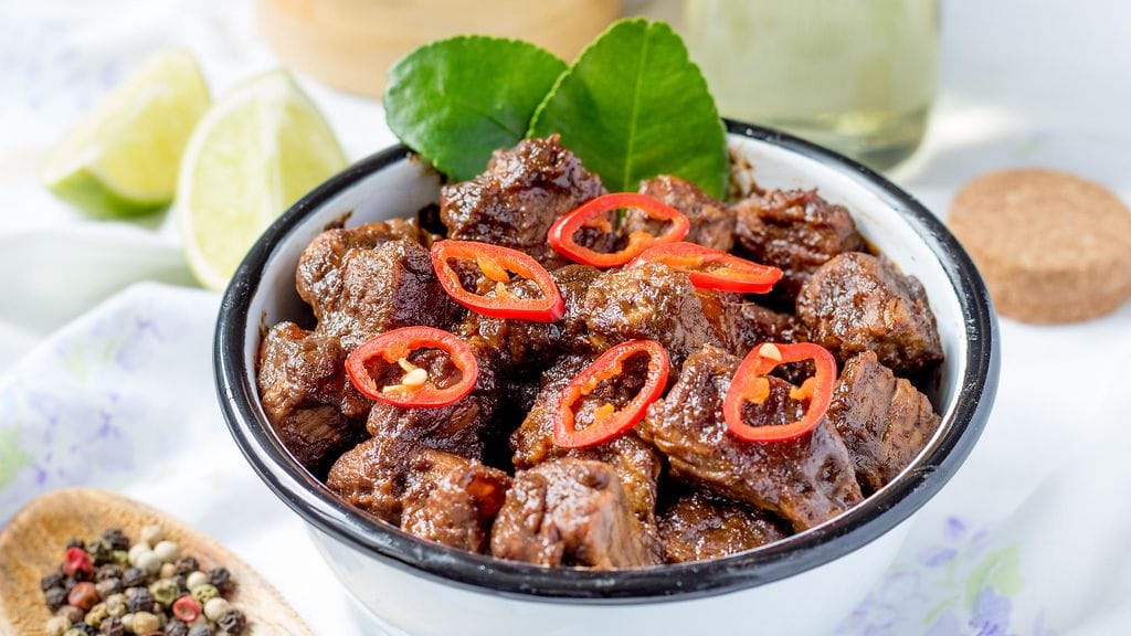 Indonesialainen rendang valittiin maailman parhaaksi ruoaksi.