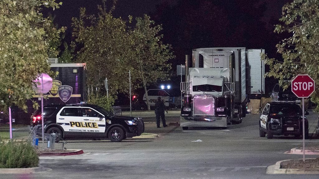 Rekan perävaunusta löytyi kahdeksan kuollutta. Yhdeksäs uhri kuoli sairaalassa.