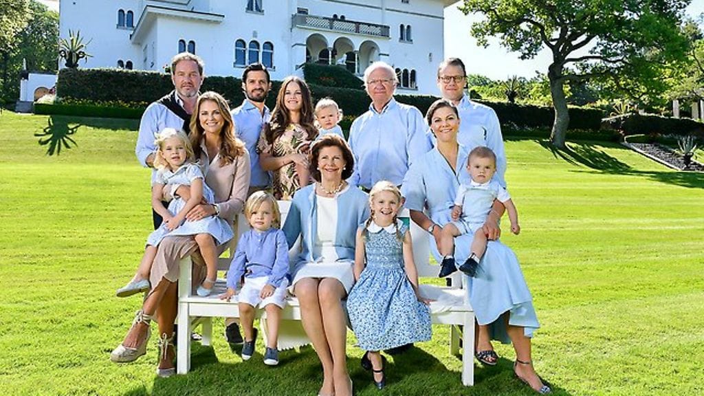 Kuninkaallinen perhe Sollidenin linnassa. Kuva: Ruotsin hovi.