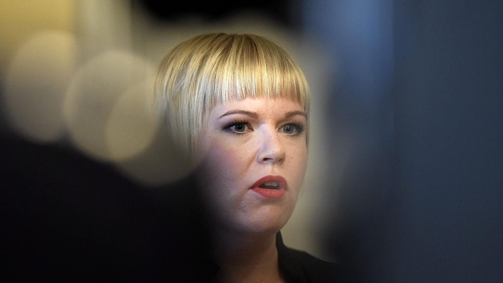 Perhe- ja peruspalveluministeri Annika Saarikko arvioi, että translainsäädännön muuttamiseen kohdistuukin paineita kansainväliseltä tasolta.