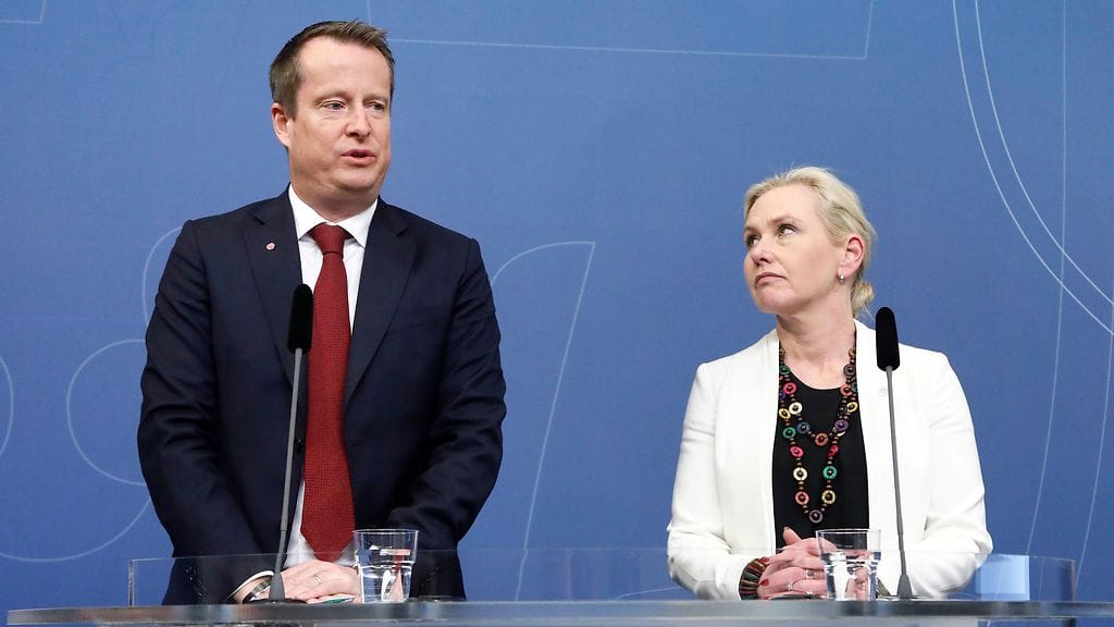 Ruotsin sisäministeri Anders Ygeman ja infrastruktuuriministeri Anna Johansson.