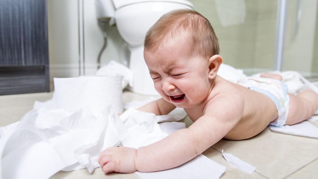 Äitinä oleminen on täynnä rakkautta ja sekosotkua.