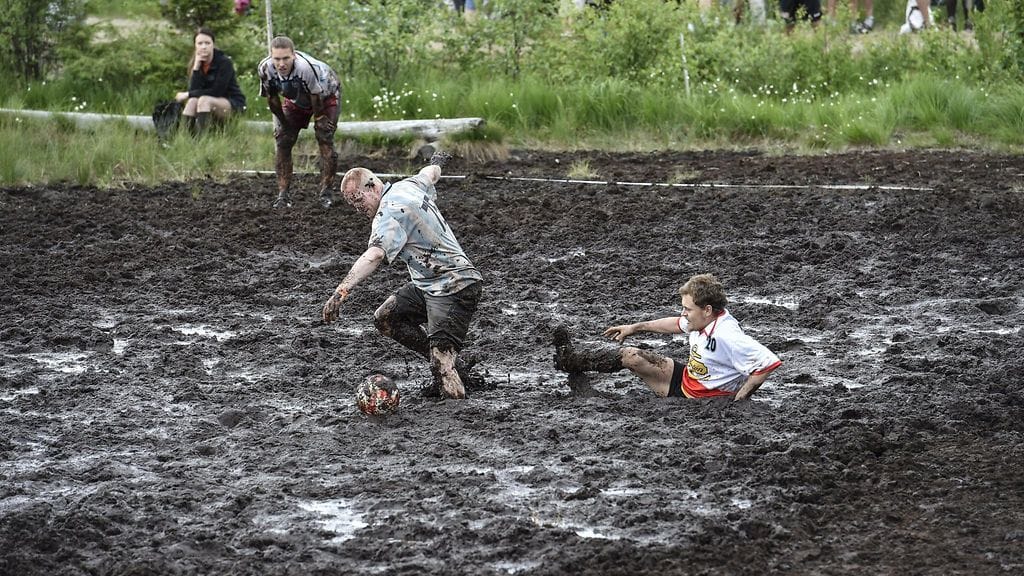 Newyorkilaistoimittaja kävi tutustumassa maamme erikoisiin urheilulajeihin.