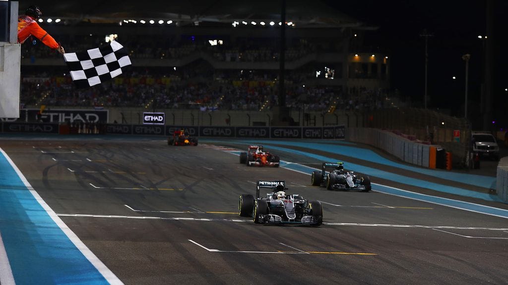 Kuvituskuva viime vuoden Abu Dhabin päätösosakilpailusta. Siitä todellisesta kisasta.