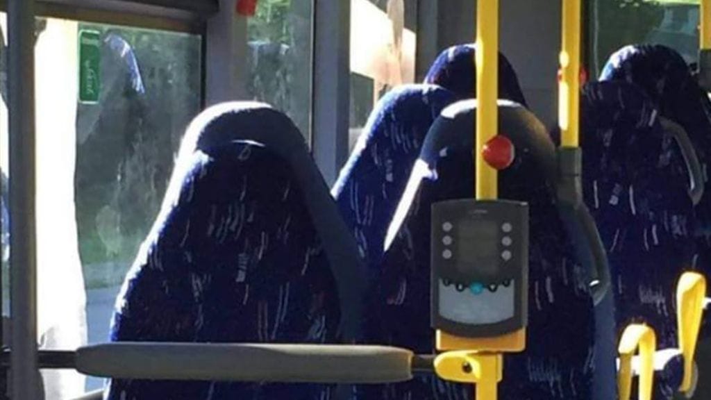 Kuvakaappaus Faderlandet viktigst -ryhmän Facebook-sivuilta.