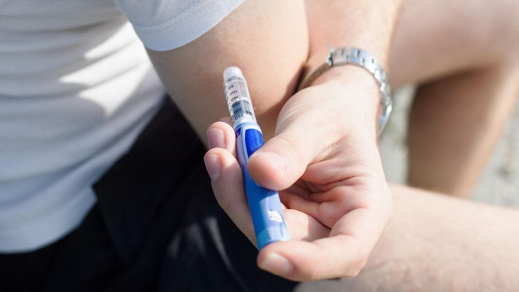 Kuvituskuva. Mies oli pistänyt itseensä insuliinia ennen kuin oli lähtenyt autolla liikenteeseen.