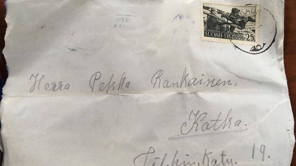 Vuonna 1954 kirjoitetut kirjeet oli postitettu Varkaudesta.