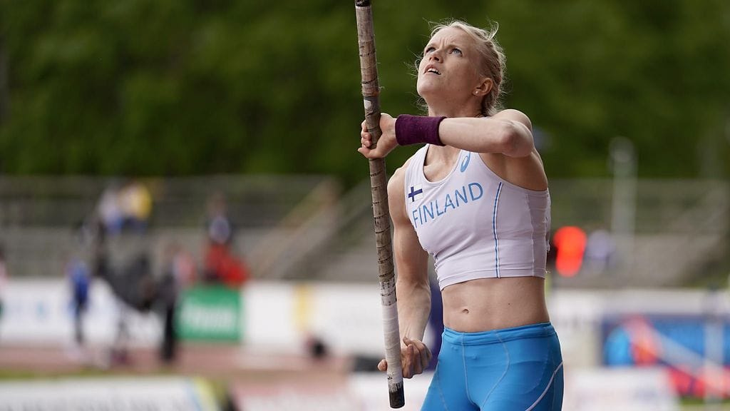 Minna Nikkanen tähyää korkeammalle.