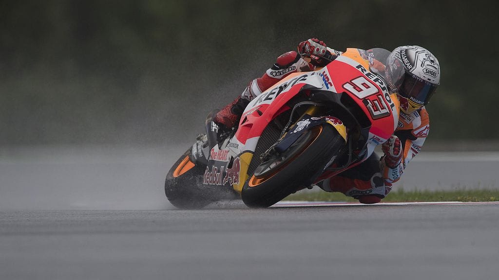 Marc Marquez nappasi Tshekin Brnossa kauden kolmannen voittonsa.