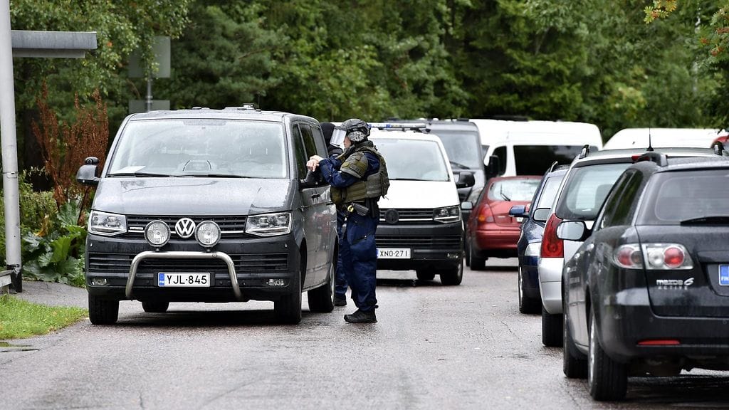 Vantaa piiritys poliisi Hakunila (6)