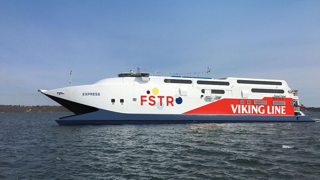 Viking FSTR-katamaraanin moottorivian ja varaosan toimitusvenähdyksen vuoksi osa lähdöistä jouduttiin tiistaina perumaan.