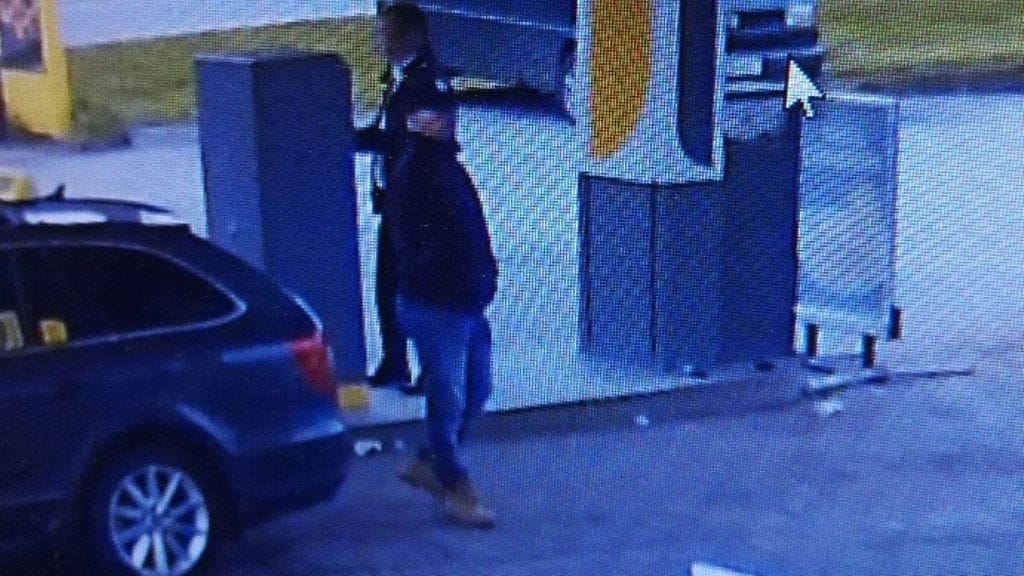 Anastettu auto nähtiin sunnuntaina Vihannin ST1 –huoltoasemalla, jossa autoa tankattiin.