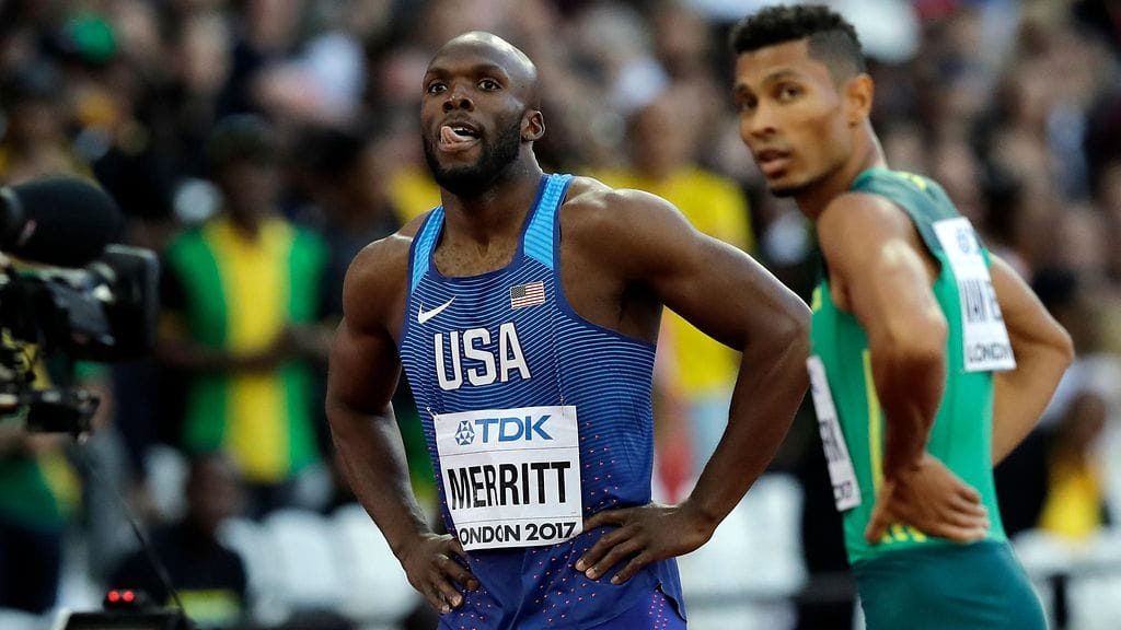 LaShawn Merritt (vas.) ei päässyt finaaliin, missä Wayde van Niekerk vei voiton.