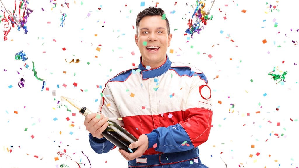 Kuvan mies ei ilmeestä päätellen ole auton uusi omistaja.