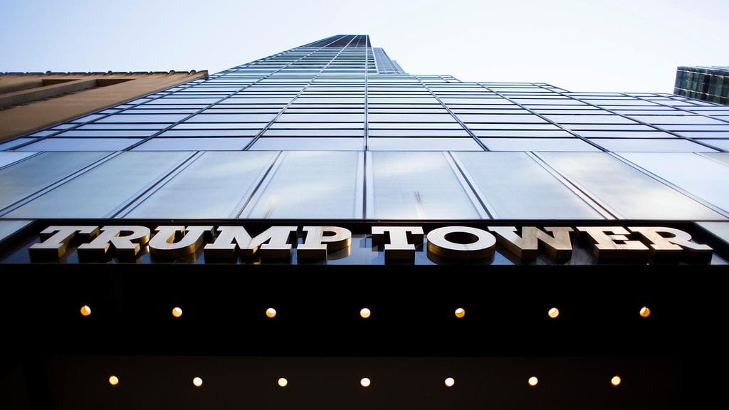 Donald Trump on väittänyt Twitterissä Barack Obaman salakuunnelleen Trumpin pilvenpiirtäjää Trump Toweria lokakuussa vaalien alla.