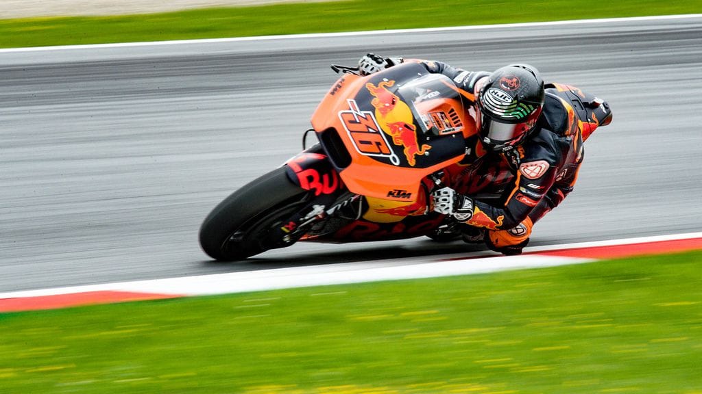 Mika Kallio vauhdissa Spielbergin radalla.