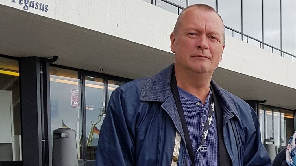 Markku Heikkilä on äänensä lisäksi myös tunnettu kasvo YLEn ravilähetysten ajoilta.