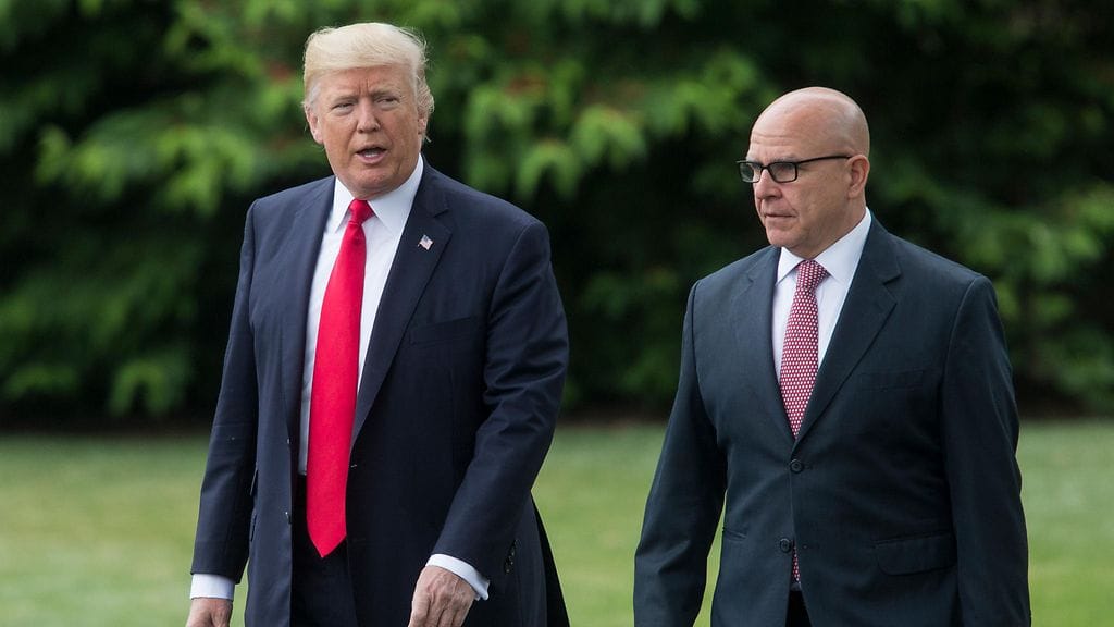 Yhdysvaltain presidentti Donald Trump ja kansallisen turvallisuuden neuvonantaja H.R. McMaster kuvattuna viime vuoden kesäkuussa.