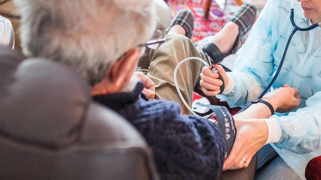 Verenpainetta kannattaa seurata säännöllisesti.