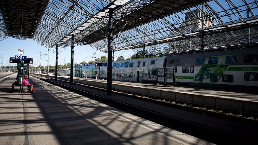 Rautatieasema tyhjä