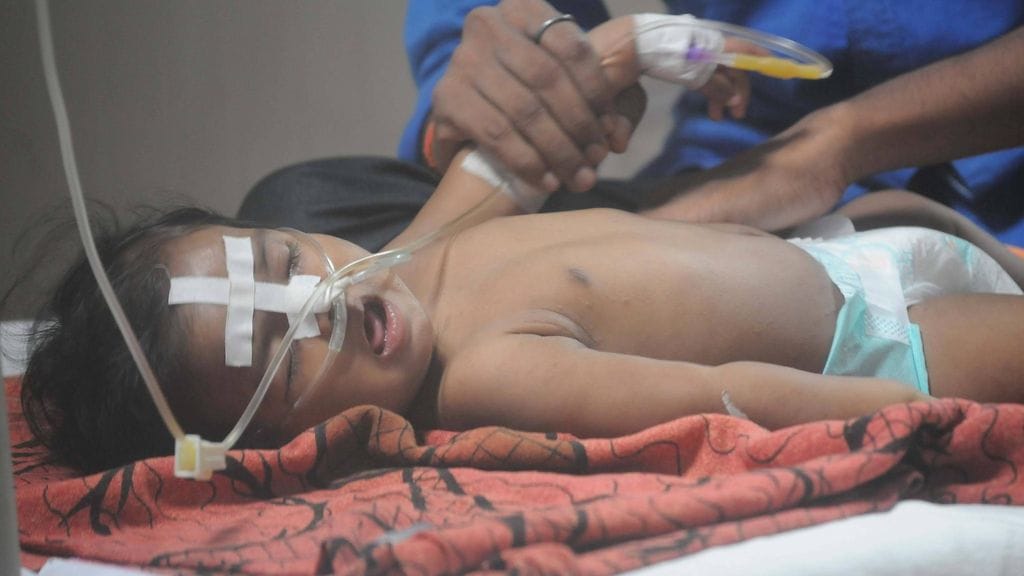 Intian sairaalassa kuollut yli 60 lasta (2)