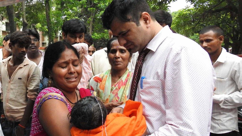 Intian sairaalassa kuollut yli 60 lasta (3)